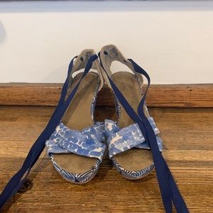 Old Navy Blue and White wedge sandals